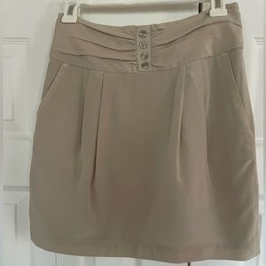 Club Monaco skirt Size 2 Neutral color skirt off white tan skirt capsule piece